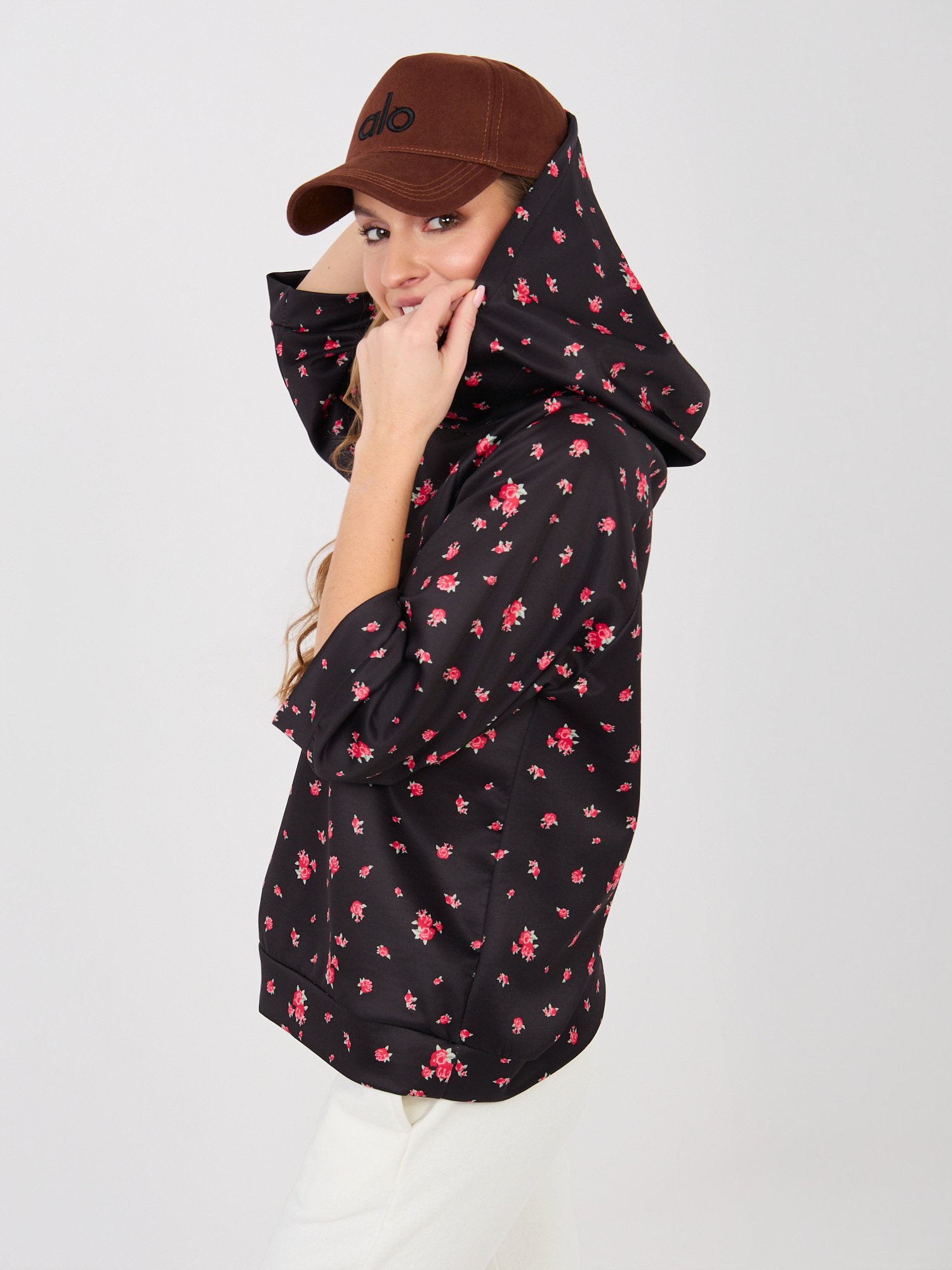 Czarna damska bluza oversize z rękawem 3/4