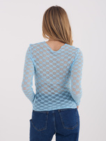 Jasnoniebieska dopasowana bluzka z koronki