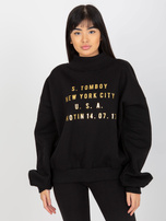 Hurtownia Czarna dresowa bluza z napisami i golfem