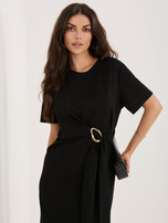 Czarna midi sukienka z ozdobnym detalem