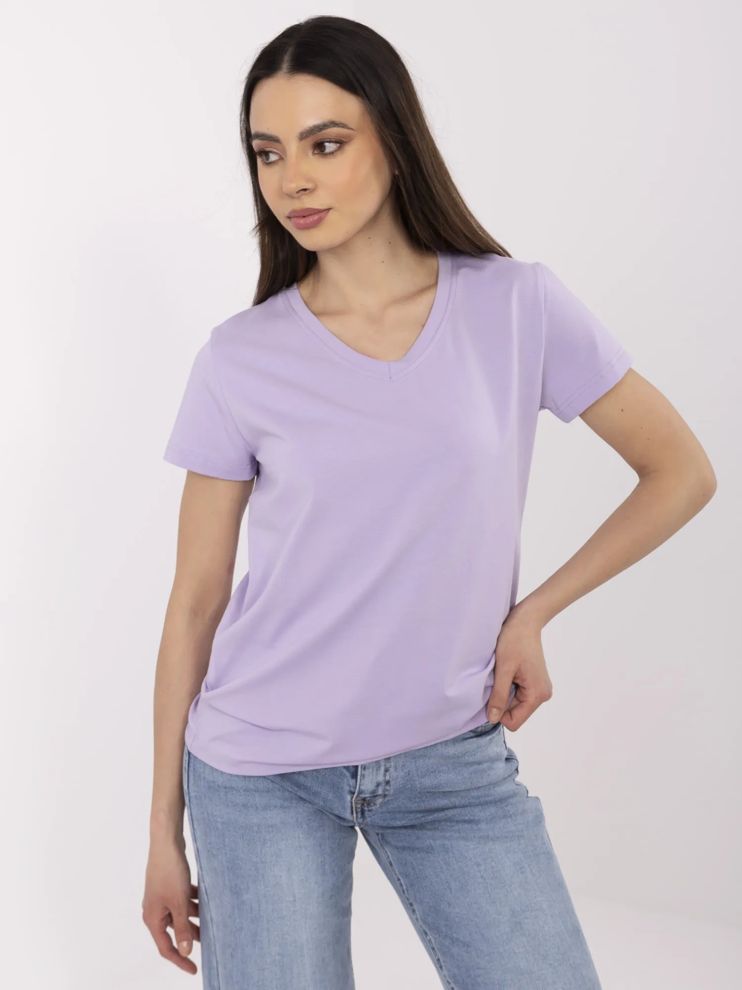 Lilac V-neck t-shirt BASIC FEEL GOOD.