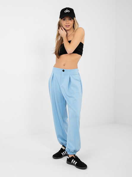 Jasnoniebieskie dresowe spodnie typu joggery