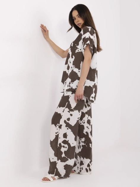 Brązowo-biały letni komplet w krowi wzór