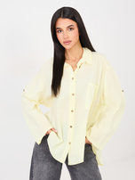 Helle gelbe asymmetrische Bluse mit Kragen.