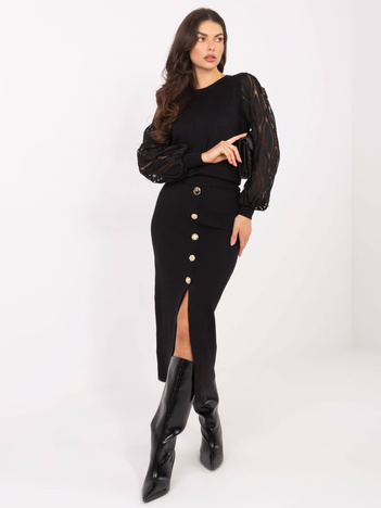 Czarna dopasowana spódnica z dzianiny