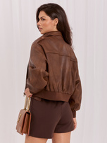 Braune Damenjacke aus Kunstleder mit Gummizug.