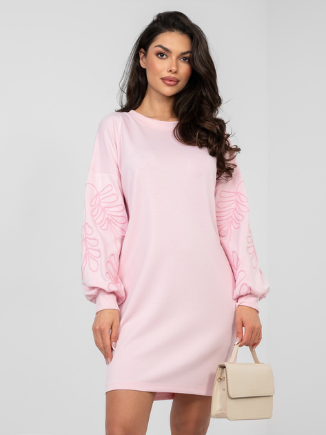 Pastelowa różowa dresowa sukienka z haftem RUE PARIS