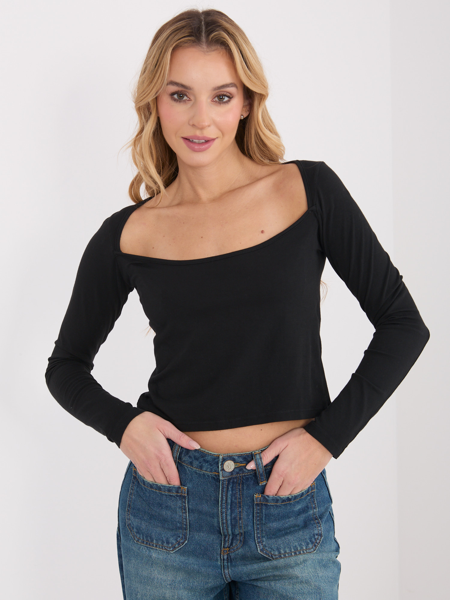 Černý krátký longsleeve basic z bavlny.