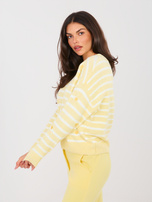 Jasnożółty damski sweter oversize z haftem