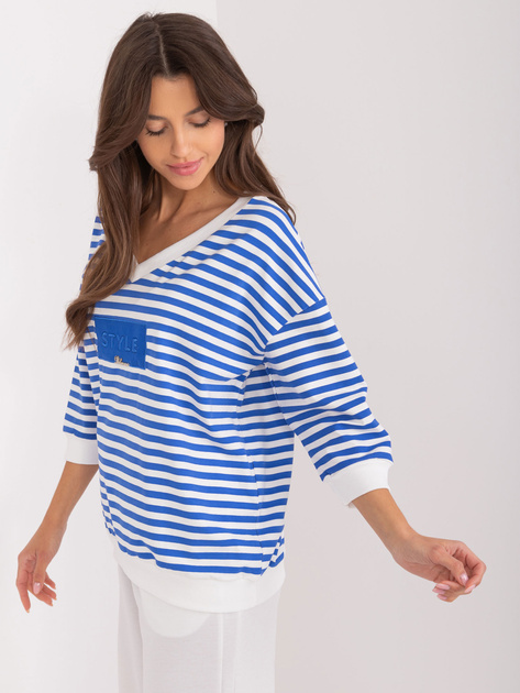 Hurtownia Kobaltowo-biała damska bluzka z naszywką