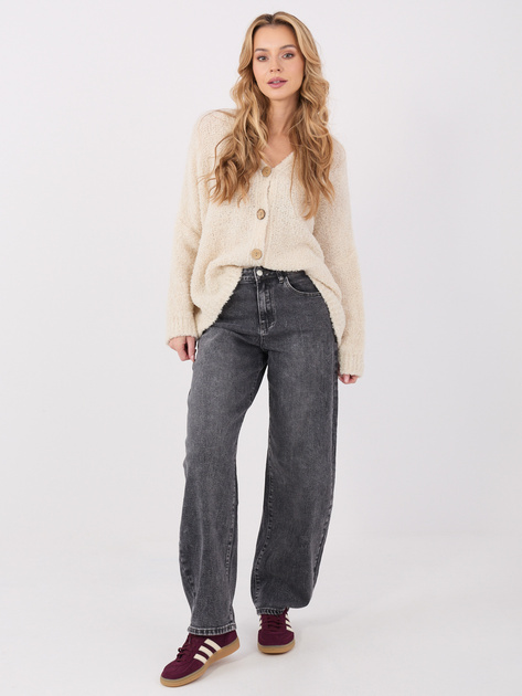 Kremowy sweter boucle z dekoltem V