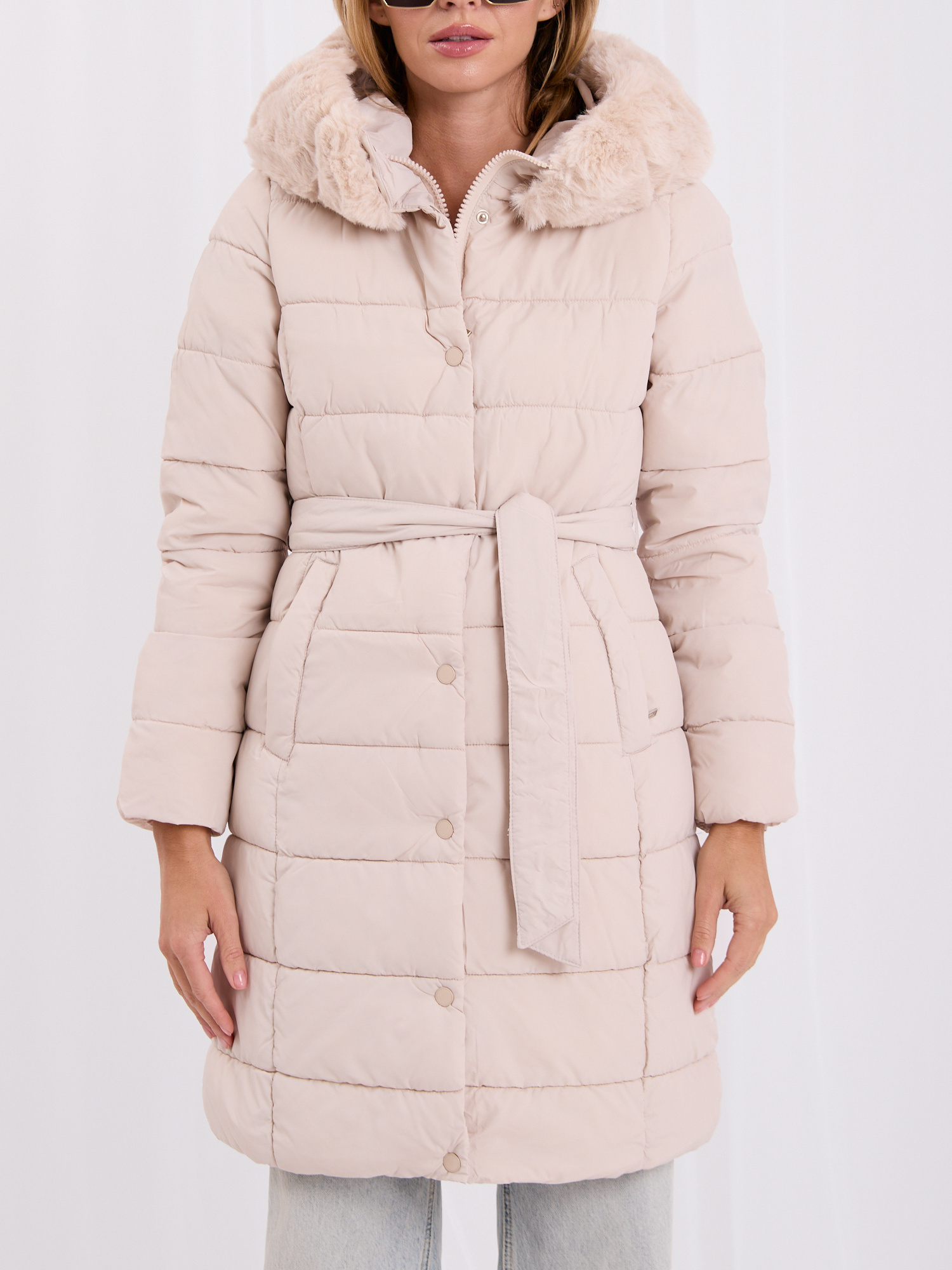 Light beige elegant winter jacket with removable fur.