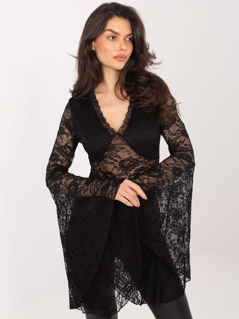 Czarna koronkowa bluzka z dekoltem V