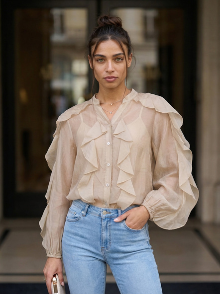 Beżowa elegancka koszula z bufiastym rękawem