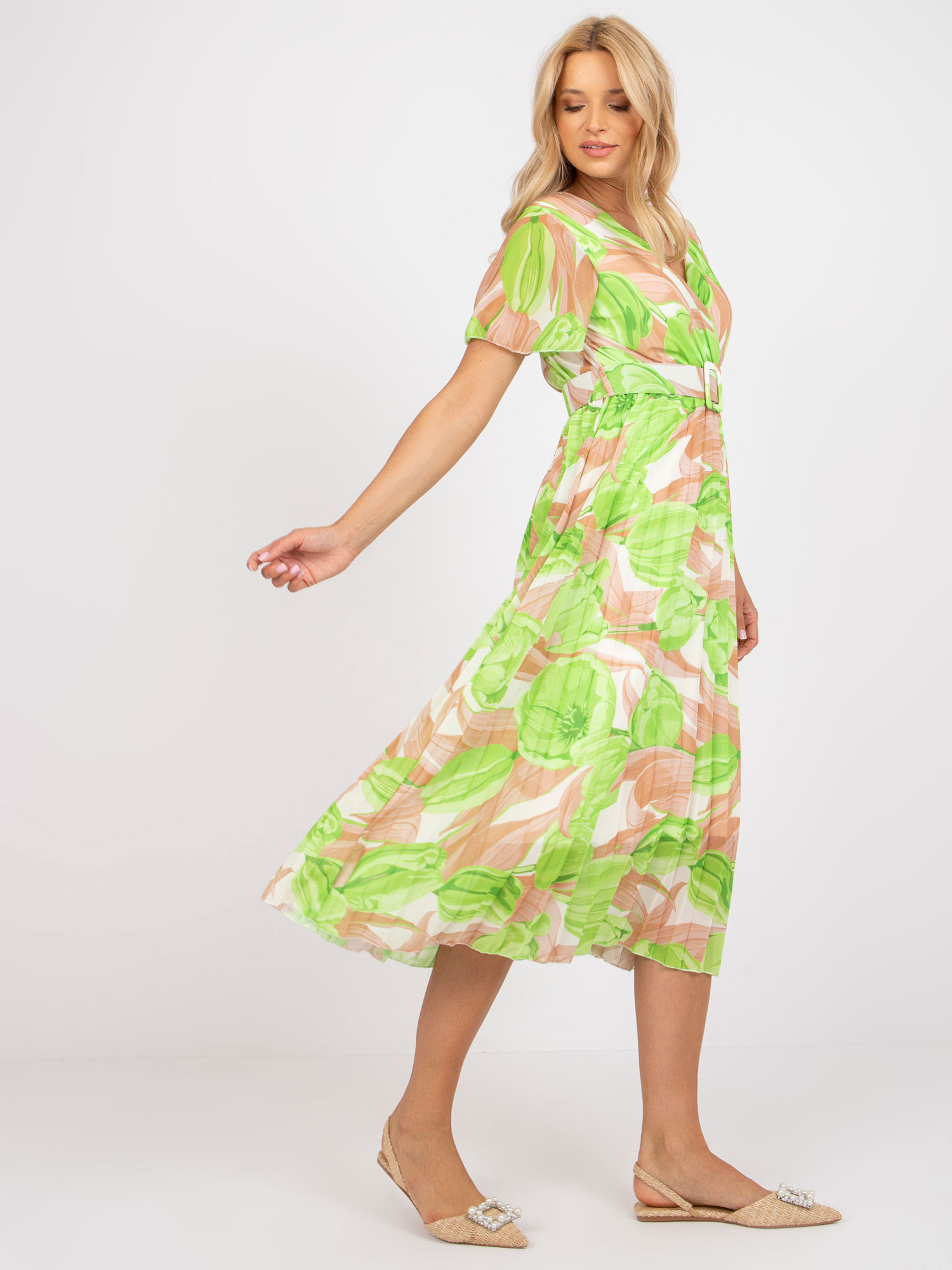 Beige and green midi dress one size with pleating