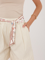 Beżowe letnie szorty w paski 