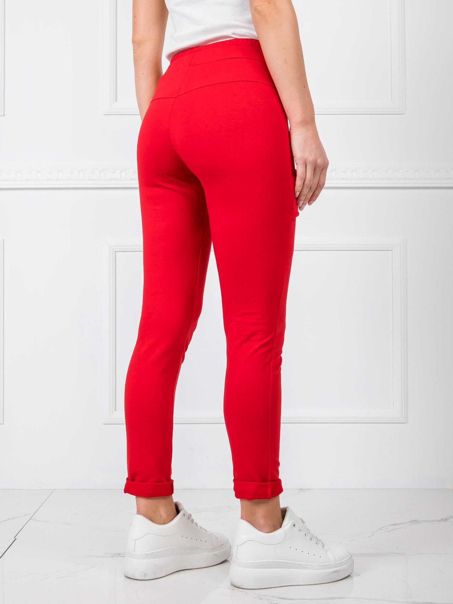 Rote Hose bereit.
