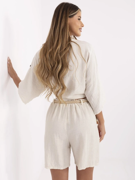 Jasnobeżowe letnie szorty od kompletu