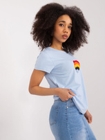 Hurt Jasnoniebieski t-shirt z haftem BASIC FEEL GOOD