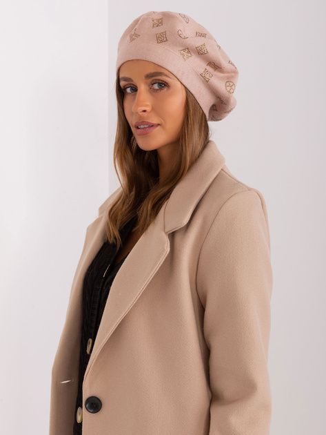 Hurtownia Beżowy damski beret z aplikacjami
