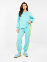 Miętowy komplet z kontrastowymi lampasami RUE PARIS 