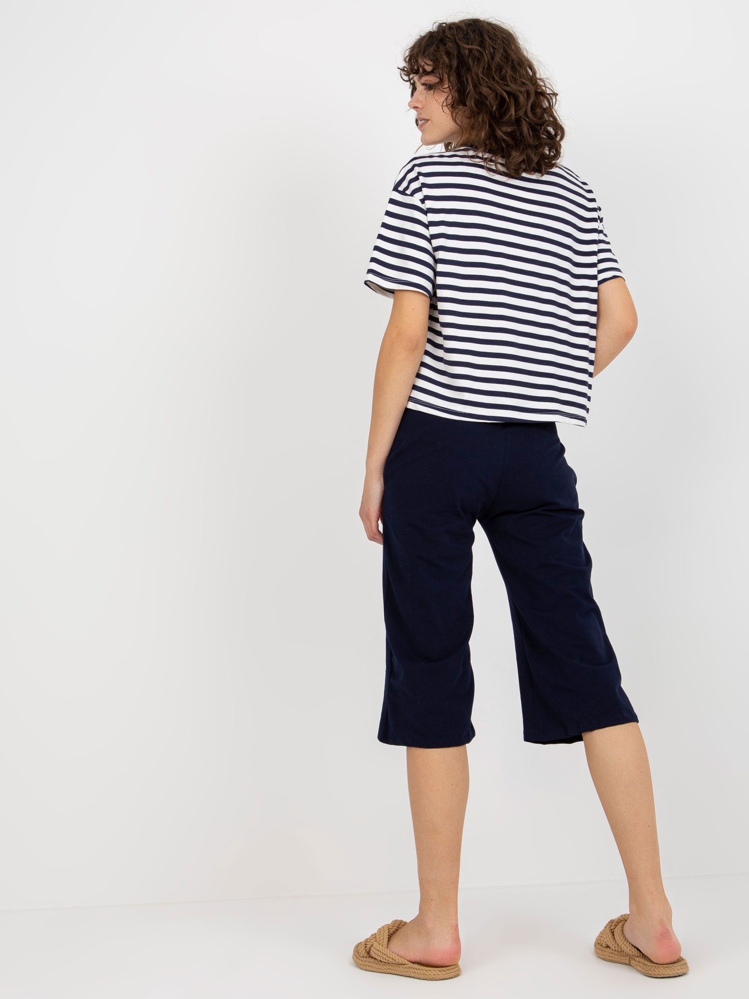 Granatowo-biały letni komplet basic z t-shirtem w paski