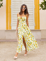 Ecru-żółta długa sukienka w cytryny