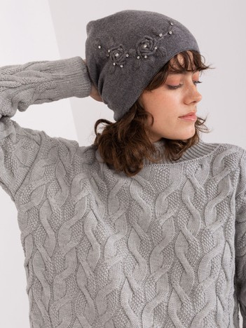 Hurt Dark gray hat with an applique.