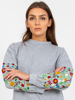 Hurt Szara melanżowa sukienka dresowa z haftem na rękawach RUE PARIS