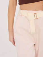 Jasnoróżowe materiałowe spodnie z prostą nogawką