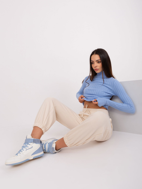 Hurtownia Jasnoniebieski sweter z golfem z wiskozą