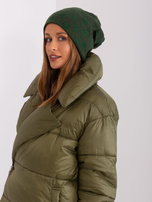 Hurtownia Ciemnozielona czapka damska z dzianiny