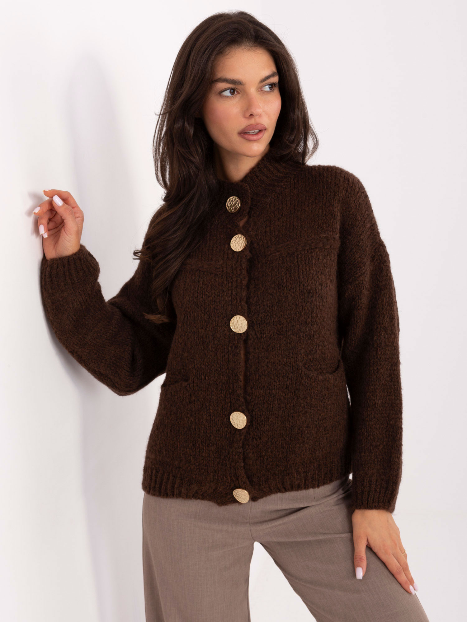 Sweter ciemny brązowy