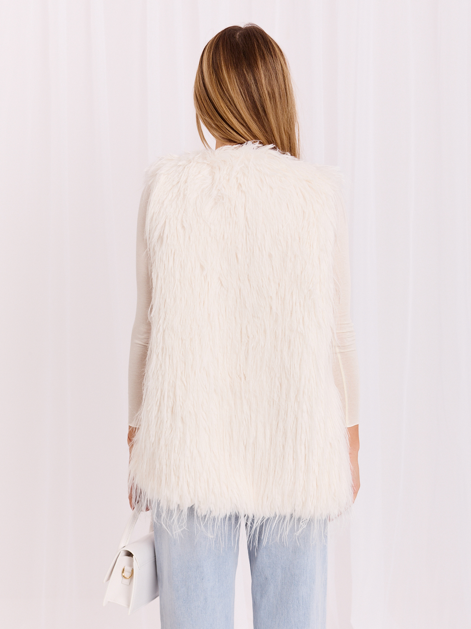 Hurt Ecru elegancka kamizelka futrzana z zapięciem