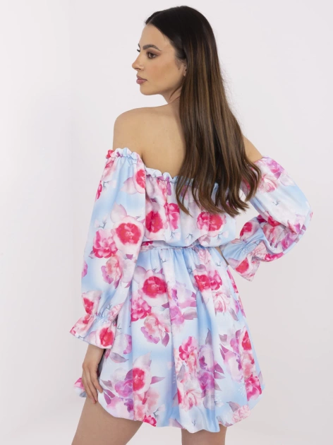 Niebiesko-różowa sukienka hiszpanka z paskiem