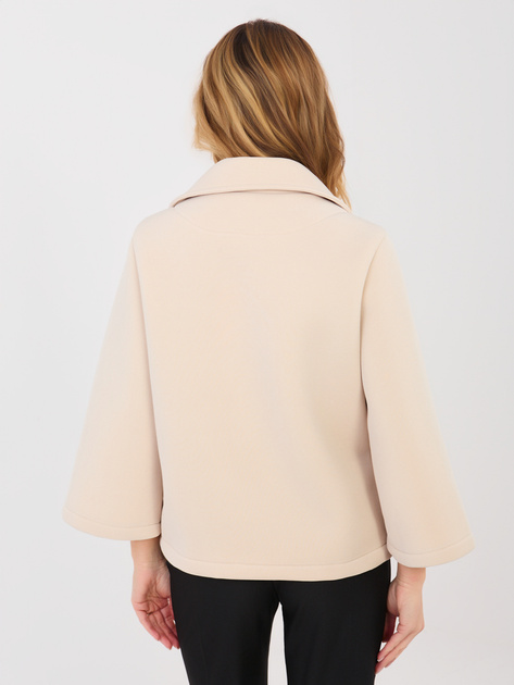 Beżowy płaszcz z zapięciem na guziki