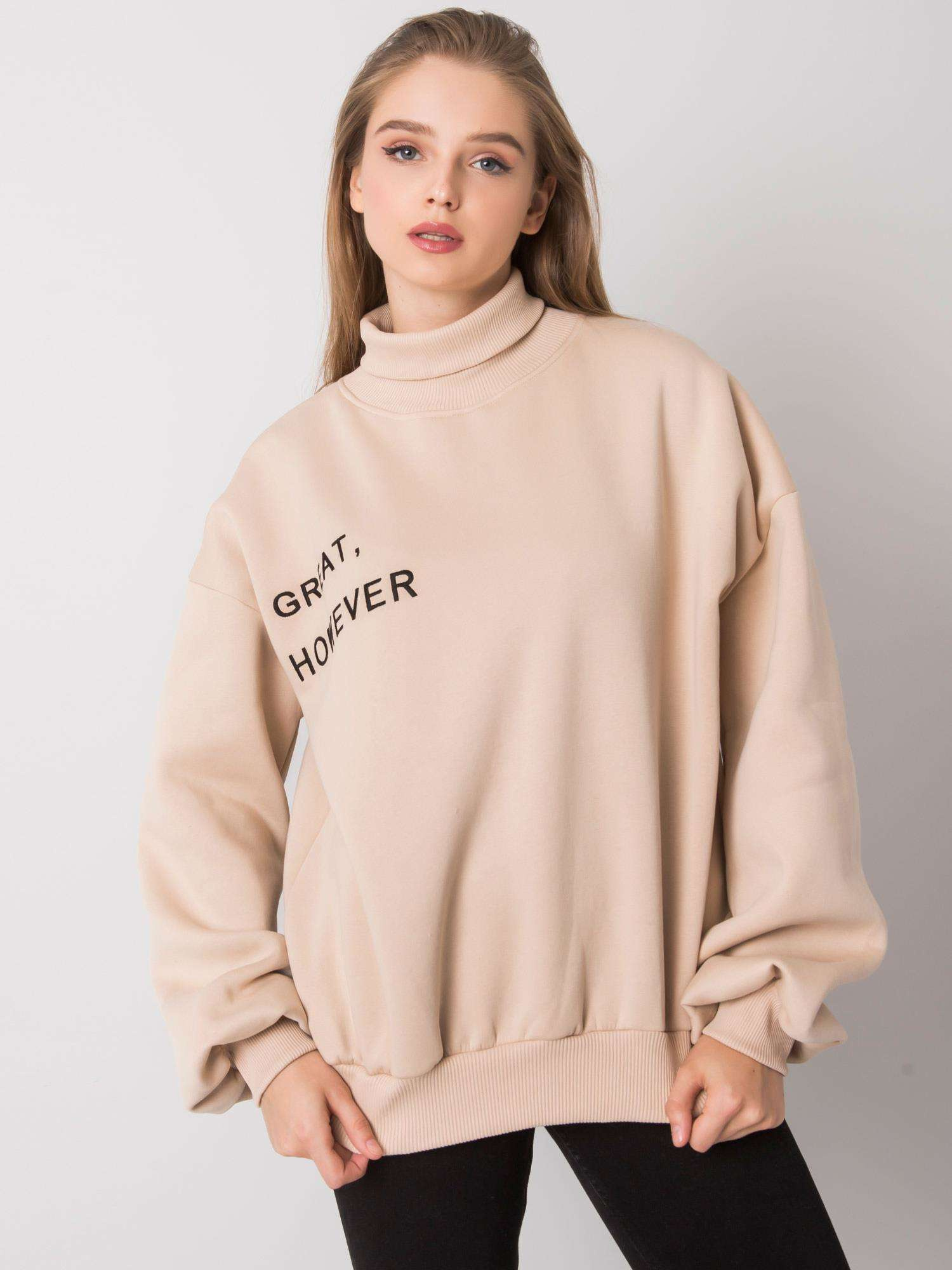 Béžová zateplená oversized mikina Kelly.