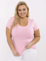 Světle růžové dámské tričko basic plus size.