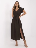 Czekoladowa sukienka z ozdobnymi guzikami 