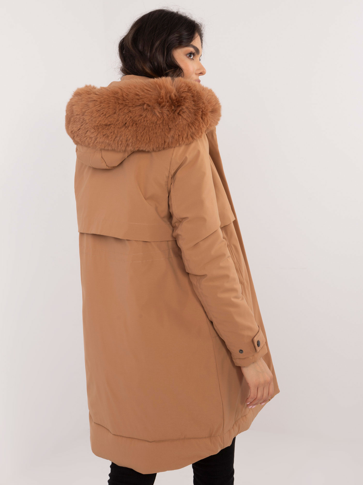 Hurtownia Camelowa zimowa kurtka parka z futerkiem