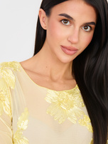 Jasnożółta damska bluzka z kwiatową aplikacją 3D