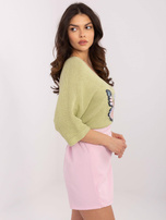 Hurtownia Pistacjowy sweter oversize z rękawem 3/4