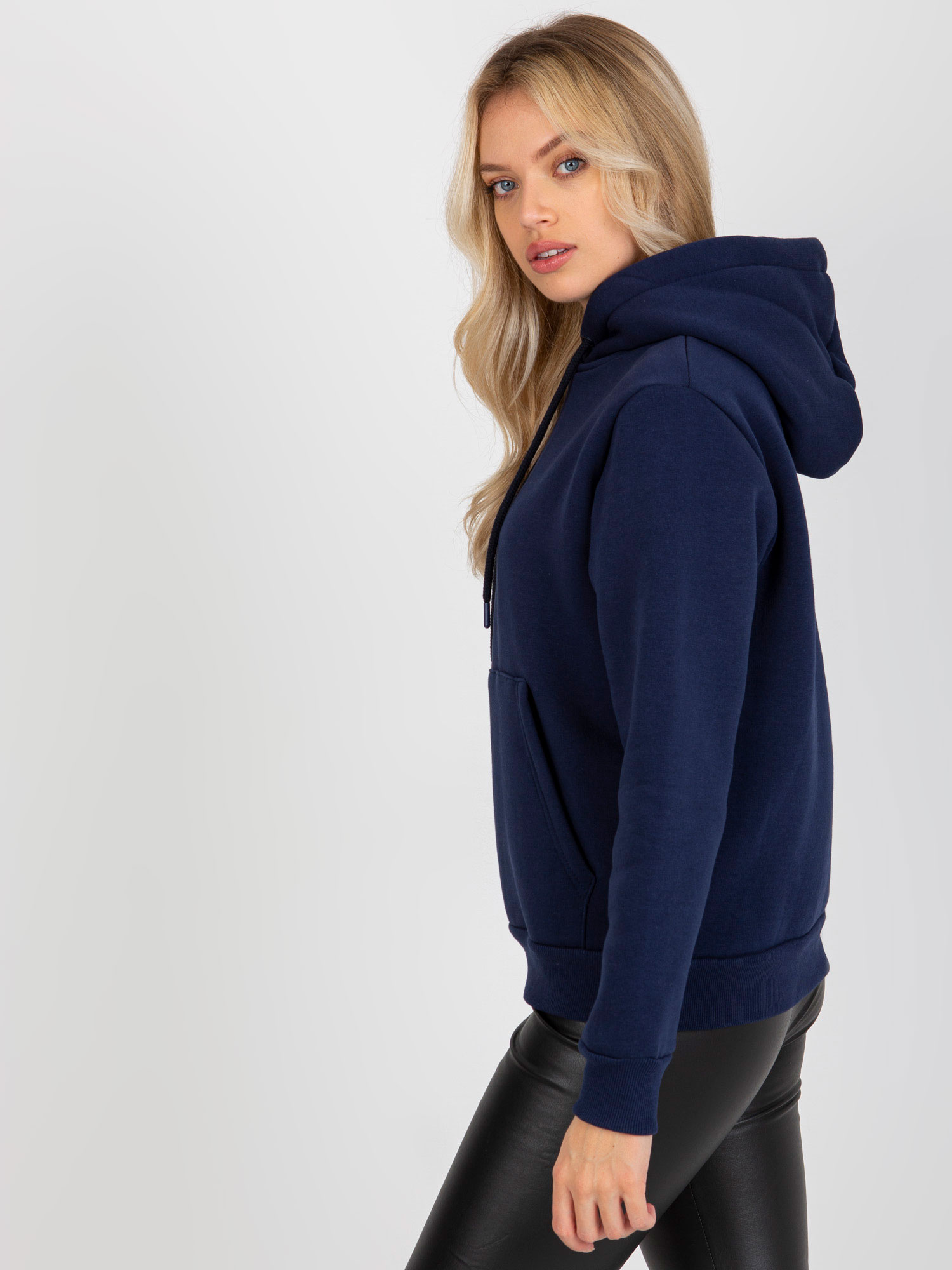 Granatowa dresowa bluza basic z kapturem RUE PARIS