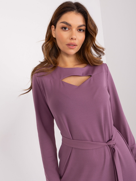 Hurt Fioletowa midi sukienka z wycięciem na dekolcie