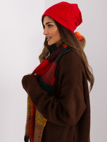 Hurtownia Czerwona czapka zimowa z aplikacjami