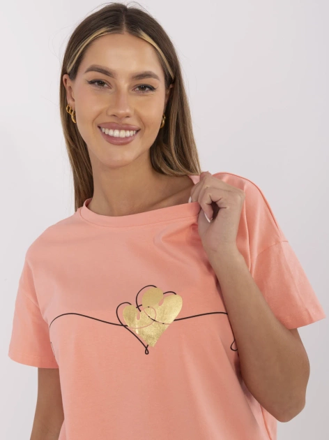 Koralowy t-shirt ze ściągaczem na dole