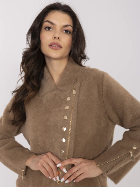 Ciemnobeżowa kurtka alpaka z zapięciem na suwak