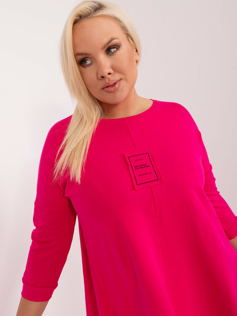 Hurtownia Fuksjowa luźna bluzka plus size z naszywką