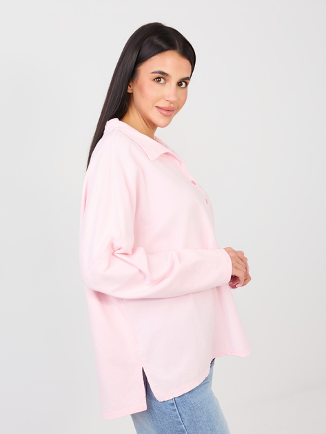 Jasnoróżowa sztruksowa bluzka z kołnierzykiem