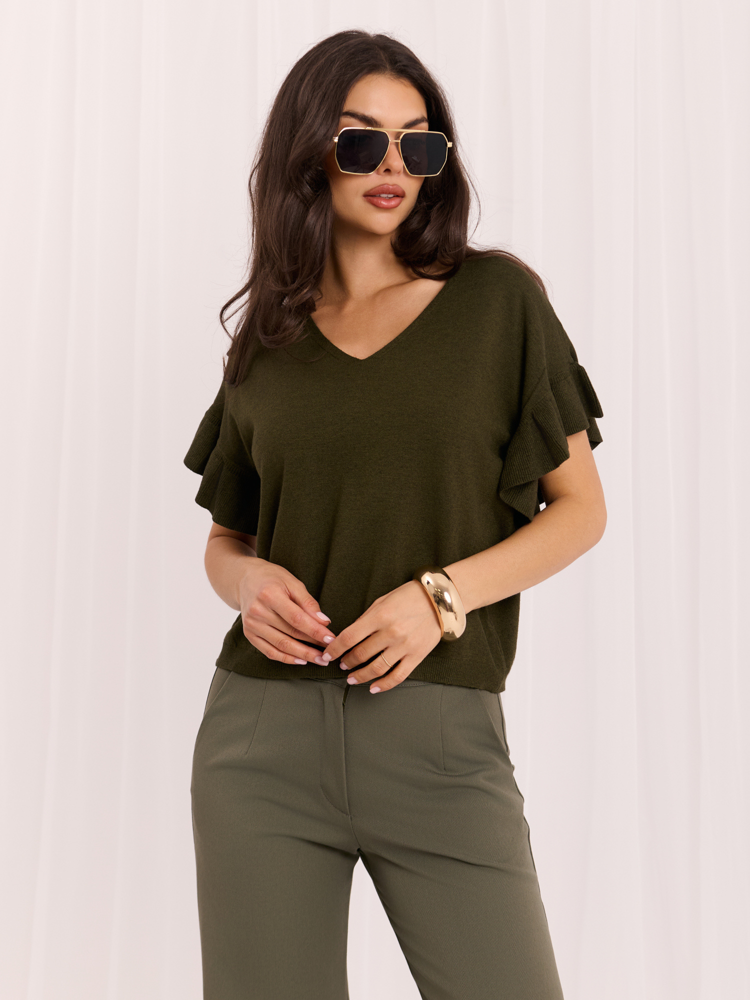Khaki miękki sweter z domieszką modalu